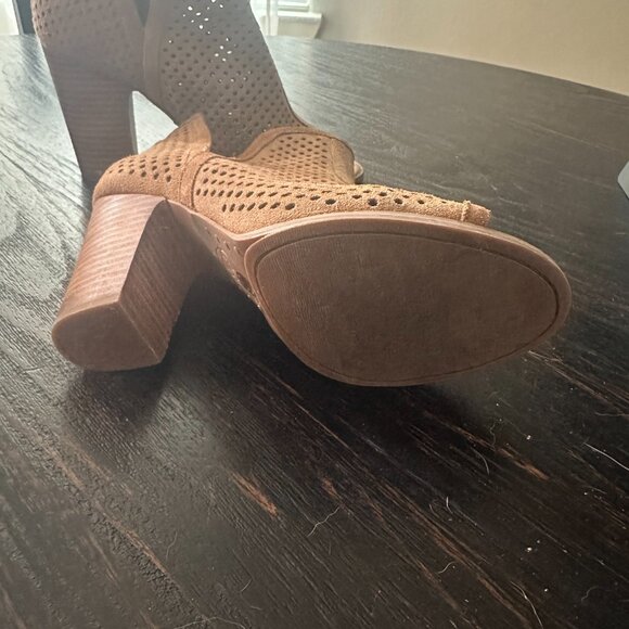 Lucky Brand Size 7 Brown Suede Booties - Picture 2 of 3